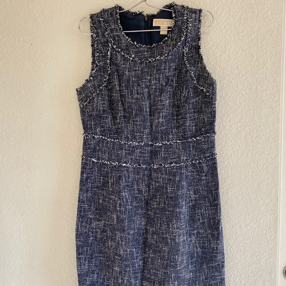 Sleeveless dress